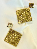 گوشوارهی کاشی مربعی